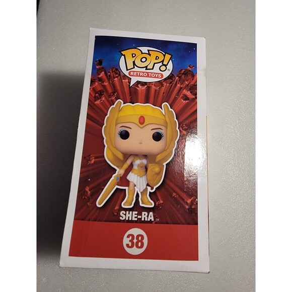 Masters Of The Universe She-Ra  (Specialty Series Exclusive) GITD#38 - Picture 4 of 6